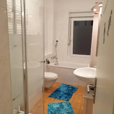 In The House Schonfliess