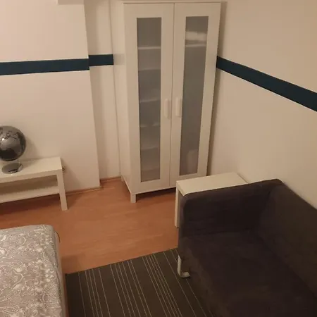 In The House Schonfliess